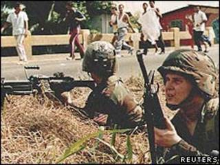 Soldados estadounidenses en la invasión a Panamá
