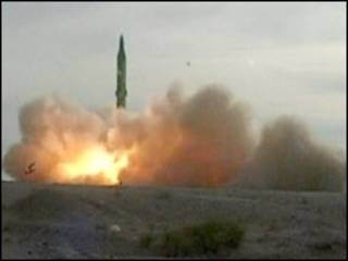 Iran thử tên lửa