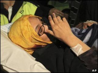 Aminetu Haidar, antes de subir al avión de regreso a El Aaiún.