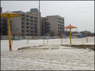 пляж у селі Лазурне