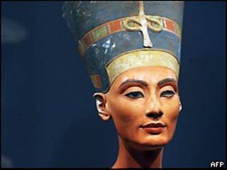 Busto de Nefertiti
