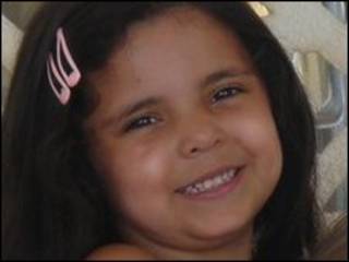 Nadia Fawzi, aos 4 anos