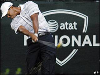 Tiger Woods y el patrocinio de AT%T