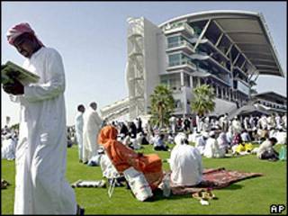 Hipódromo en Dubai (foto de archivo, 2002)