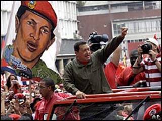 Presidente de Venezuela, Hugo Chávez, en campaña electoral de 2009 (foto de archivo)