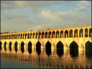 پل سی و سه پل اصفهان