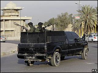 Empresa privada de seguridad, en las calles de Bagdad. Foto de archivo