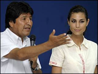 Evo Morales y Jéssica Jordan.