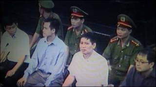 Hình ảnh phiên tòa (ảnh của VietnamNet)