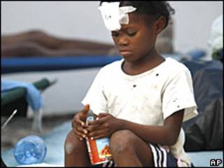 Niña en Haití tras el terremoto