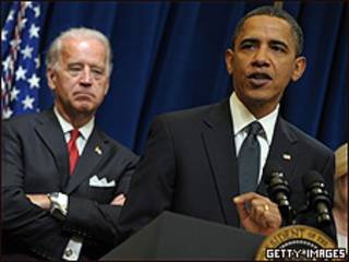 Barack Obama (dcha) y Joe Biden