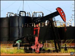 Нефтяная качалка в Венесуэле