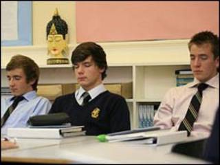 学生冥想