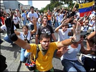 Marcha en Caracas contra la suspensión de RCTVI