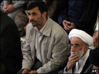 احمدی نژاد و جنتی