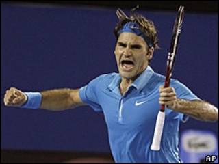 Roger Federer celebra la victoria del Abierto de Tenis de Australia