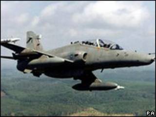 Avión Hawk, producido por BAE, firma británica acusada de sobornos.