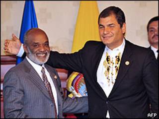 Presidentes René Preval de Haití (izq.) y Rafael Correa de Ecuador (der.)