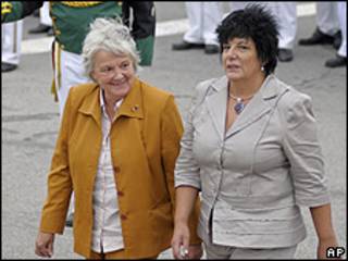 Las líderes parlamentarias, Lucia Topolansky e Ivonne Passada.