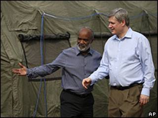 El primer ministro de Canadá, Stephen Harper, junto al presidente de Haití, René Preval