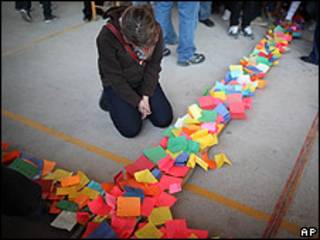 Estudiante durante un homenaje a 15 estudiantes muertos en Ciudad Juárez