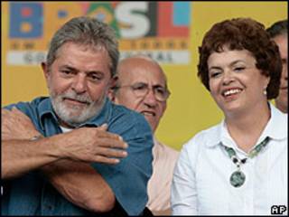 Dilma Rousseff junto al presidente Luiz Inácio Lula da Silva