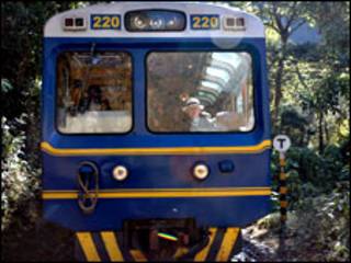 Tren rumbo a Machu Picchu