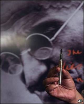 A caneta Montblanc, edição especial Mahatma Gandhi