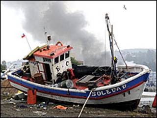 Estragos causados por tsunami no Chile