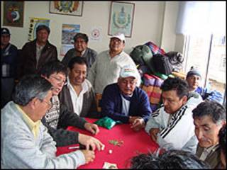 Choferes en huelga de hambre.