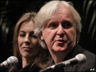 Ex esposos James Cameron, director de "Avatar", y Kathryn Bigelow, realizadora de "The Hurt Locker"