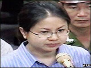 Lê Thị Công Nhân tại tòa ( tháng 05/2007)