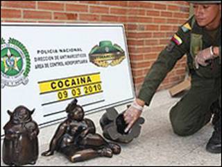 Policía colombiana incauta droga dentro de réplicas de Botero. Foto cortesía: Policía Nacional de Colombia
