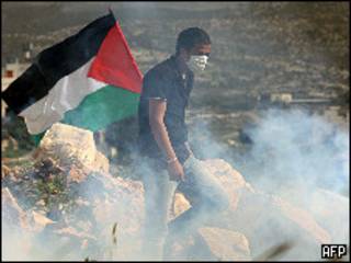 محتج فلسطيني