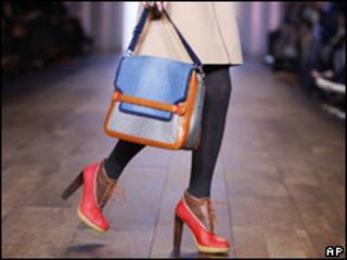 Modelo de Tommy Hilfiger.