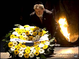 Lula visita Museu do Holocausto em Israel (AP/Bernat Armangue)