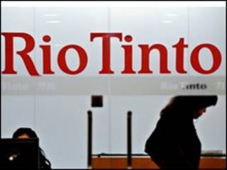 La empresa bajo el ojo internacional
