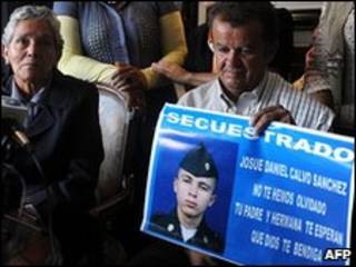Familiares de soldado Josué Calvo, antes de su liberación por las FARC.