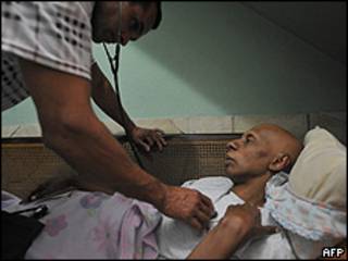 Guillermo Fariñas en el hospital.