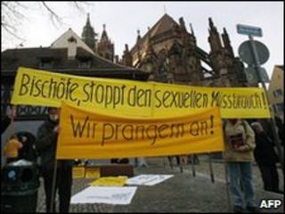Manifestación de protesta en la ciudad de Friburgo, al sur de Alemania, el 22 de febrero
