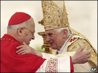 Cardeal Angelo Soldano e o papa Bento 16