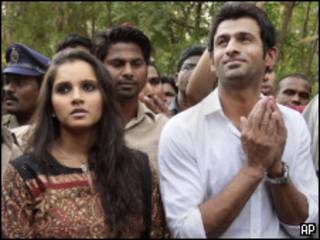 Sania Mirza e Shoaib Malik durante entrevista coletiva na segunda-feira