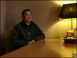 高智晟在北京茶馆(07/04/2010)