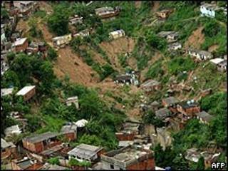 Vista aérea de los daños en Niterói