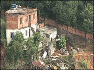 Deslizamento no Morro dos Prazeres, no Rio, em 2010
