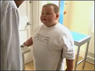 Leon, de 5 anos (Foto: BBC)