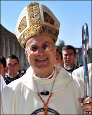 Cardenal Tarcisio Bertone