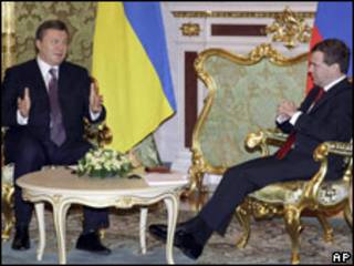 Виктор Янукович и Дмитрий Медведев