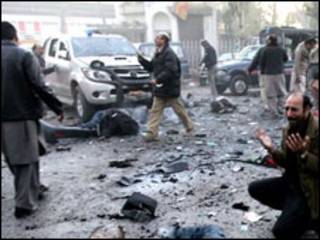 بینظیر قتل: حملے کے بعد کے مناظر
