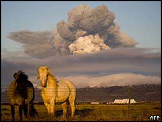 Vulcão em erupção na Islândia